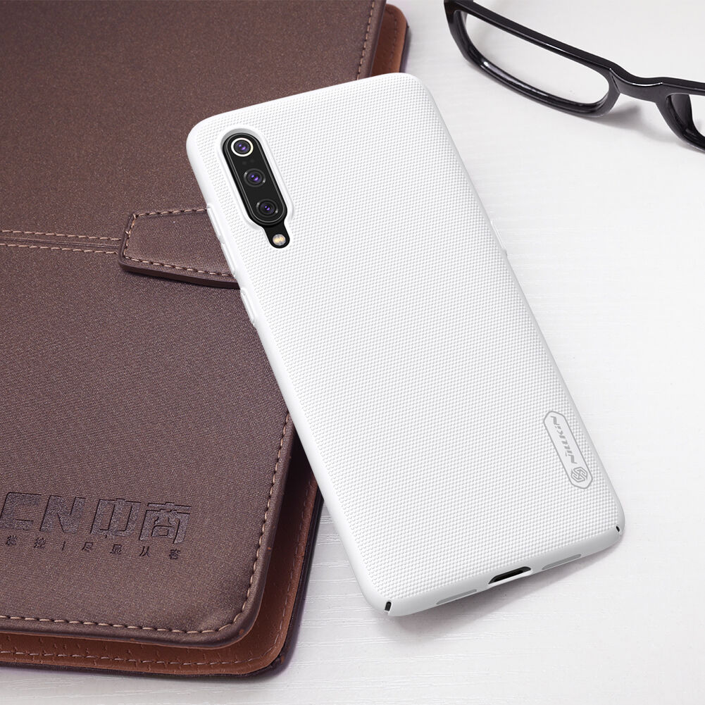 Nillkin drážkovaný kryt z tvrdého plastu pro Xiaomi Mi 9 - černý