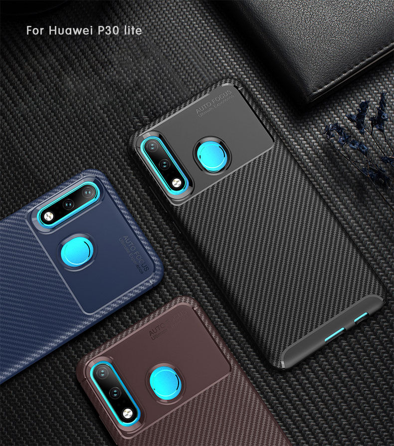Plastový kryt s texturou karbonu pro Huawei P30 Lite - černý