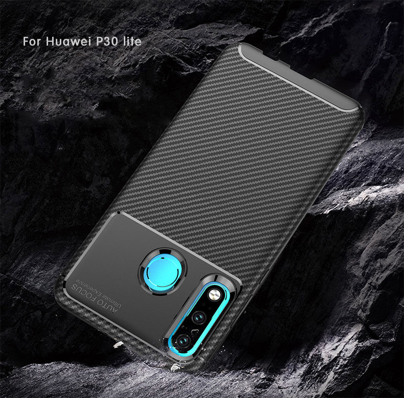 Plastový kryt s texturou karbonu pro Huawei P30 Lite - černý