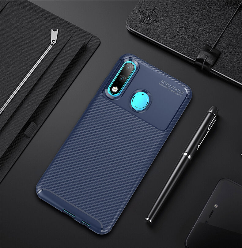 Plastový kryt s texturou karbonu pro Huawei P30 Lite - černý