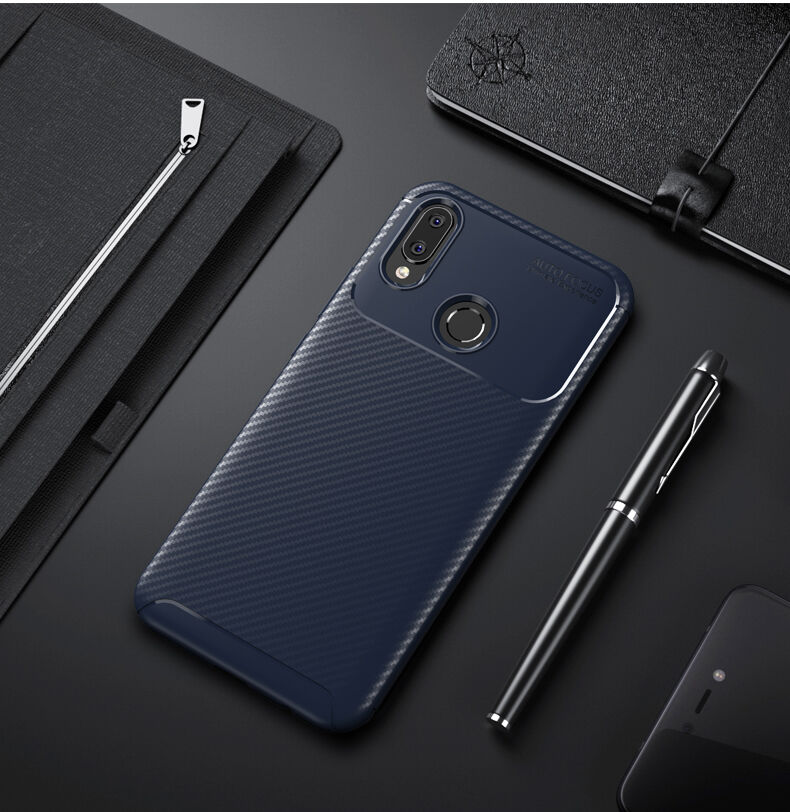 Plastový kryt s texturou karbonu pro Huawei Nova 3i - černý