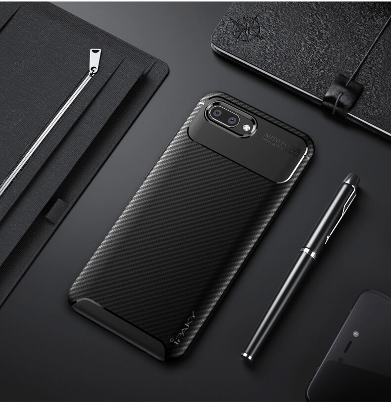 Ipaky plastový kryt s texturou karbonu pro Honor 10 - černý