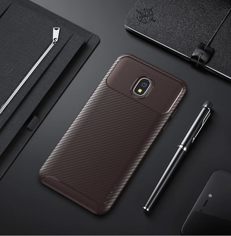 Ipaky plastový kryt s texturou karbonu pro Samsung Galaxy J3 (2018) - černý