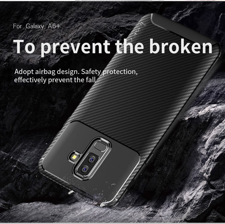 Ipaky plastový kryt s texturou karbonu pro Samsung Galaxy A6 Plus (2018) - hnědý