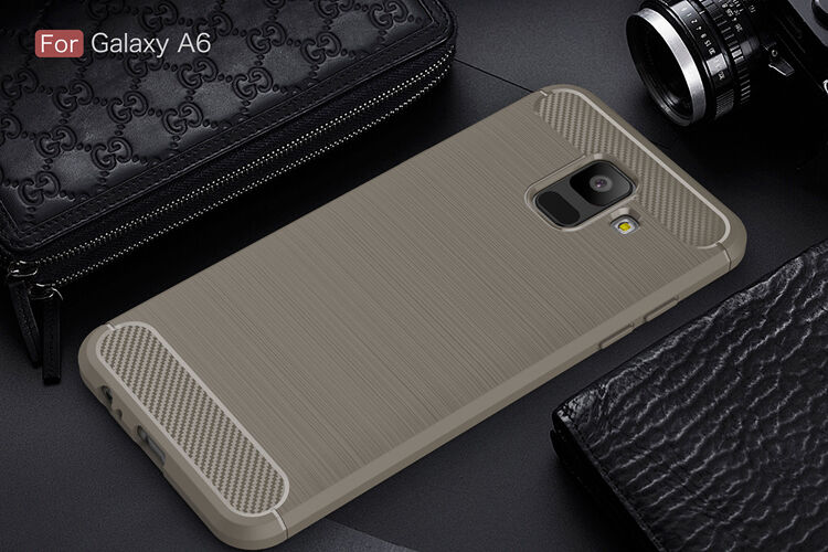Plastový kryt s broušenou texturou pro Samsung Galaxy A6 (2018) - šedý